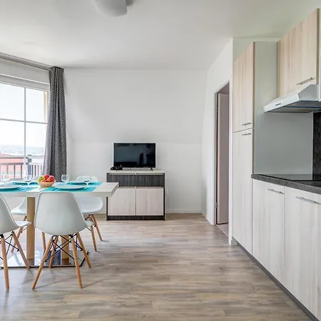 Goelia Le Victoria מלון דירות בלונוויל-סור-מר