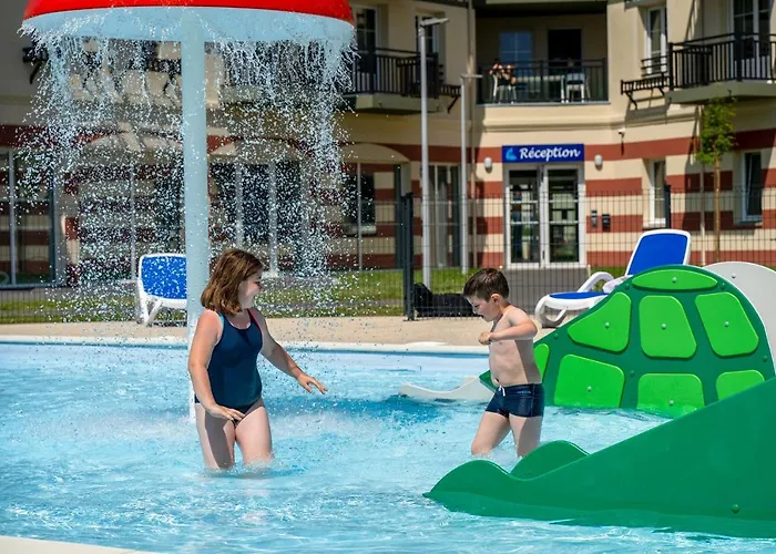 Goelia Le Victoria 4* בלונוויל-סור-מר